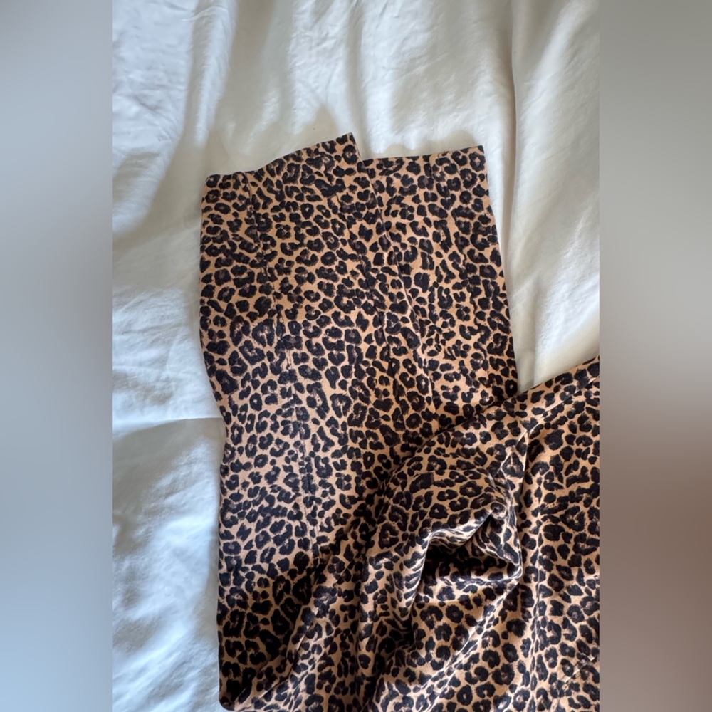 Old Navy Women's Stevie Suede Leopard Leggings - Picture 6 of 8